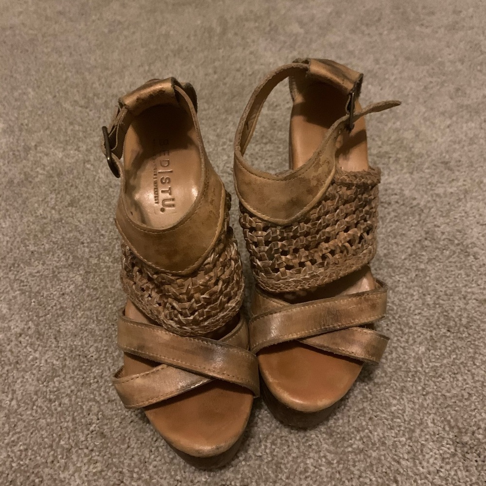 Bed-Stu wedges